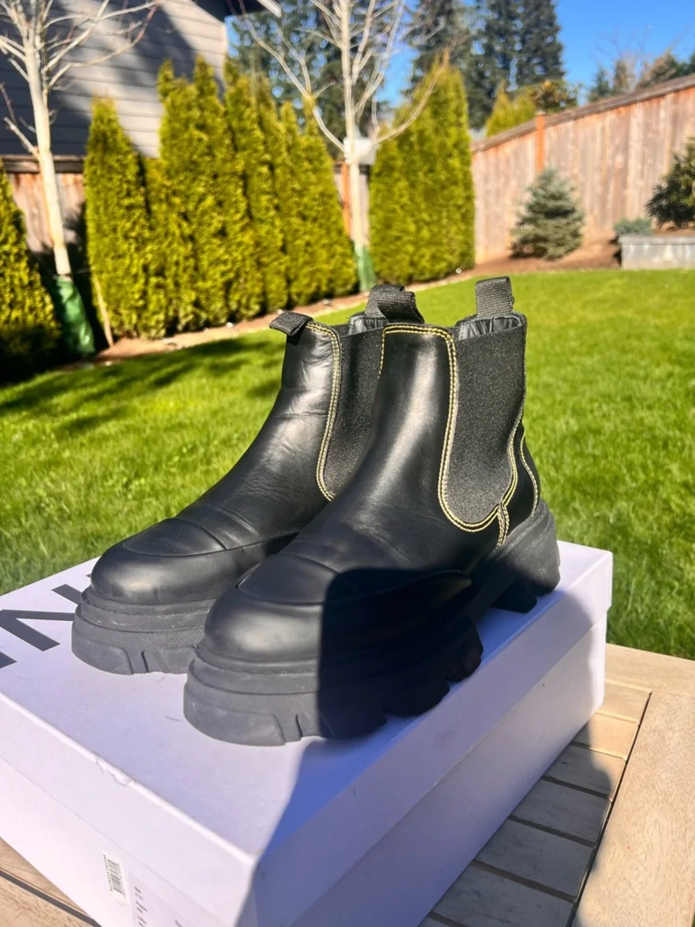 GANNI Designer Black Chelsea Boots green Stitching Size euro9 in Original box